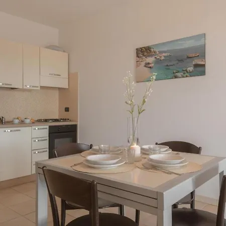 アパート Stylish Le Fontane 1 Bedroom Sleeps 4 Person-no6887