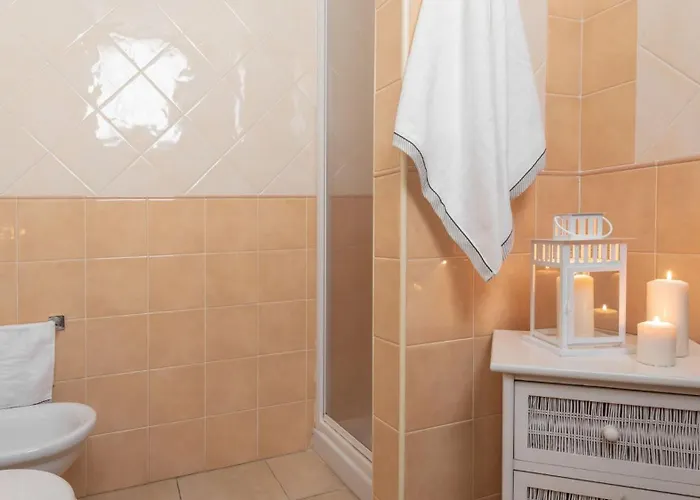 Stylish Le Fontane 1 Bedroom Sleeps 4 Person-no6887 公寓