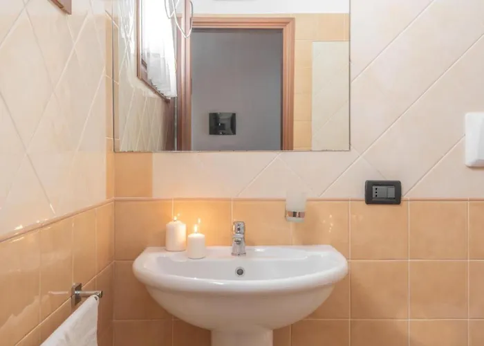 Stylish Le Fontane 1 Bedroom Sleeps 4 Person-no6887 *